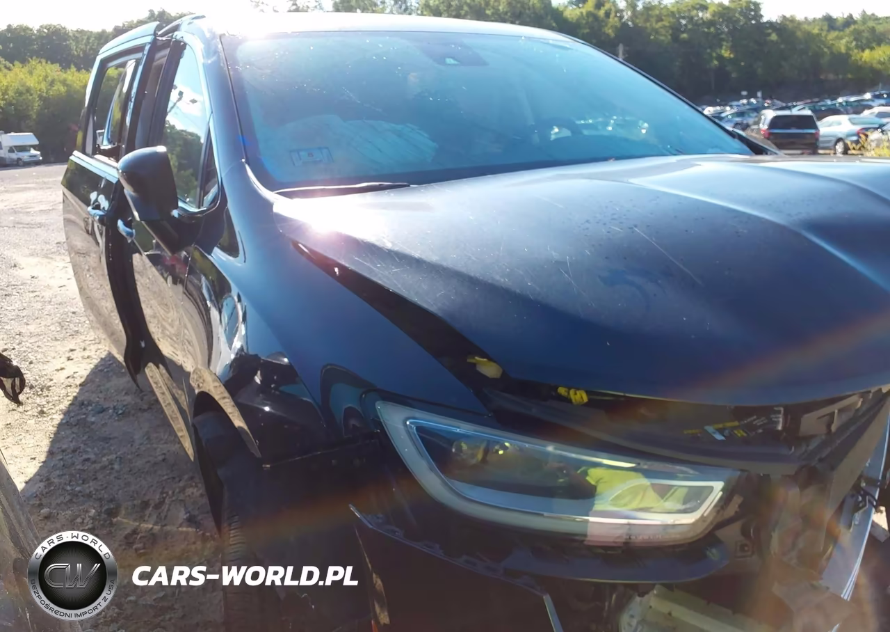 2023 Chrysler Pacifica Touring L