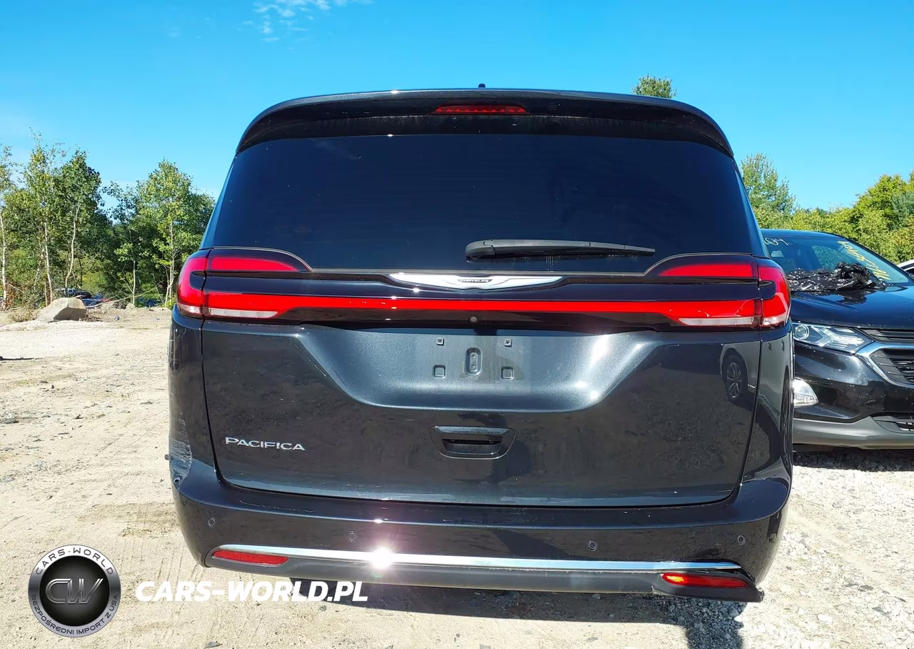 2023 Chrysler Pacifica Touring L VIN:2C4RC1BG7PR598392 - 16