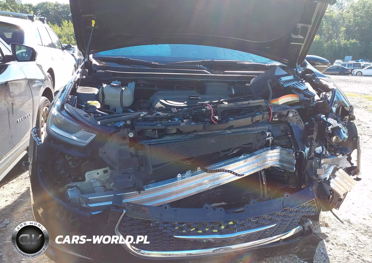 2023 Chrysler Pacifica Touring L VIN:2C4RC1BG7PR598392 - 17