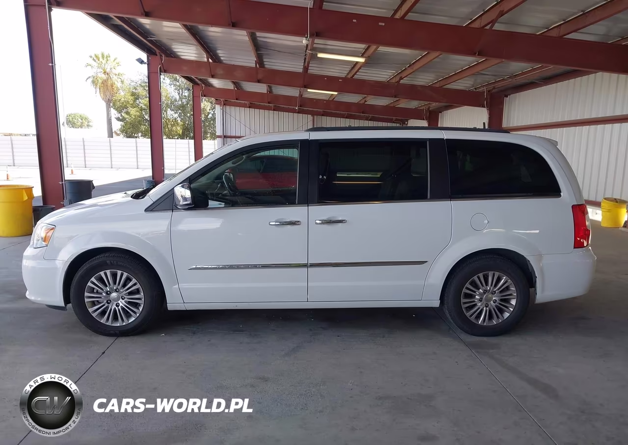 2016 Chrysler Town & Country Touring-L Anniversary Edition VIN:2C4RC1CG7GR188559 - 14