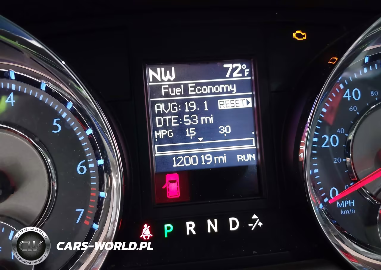 2016 Chrysler Town & Country Touring-L Anniversary Edition VIN:2C4RC1CG7GR188559 - 15