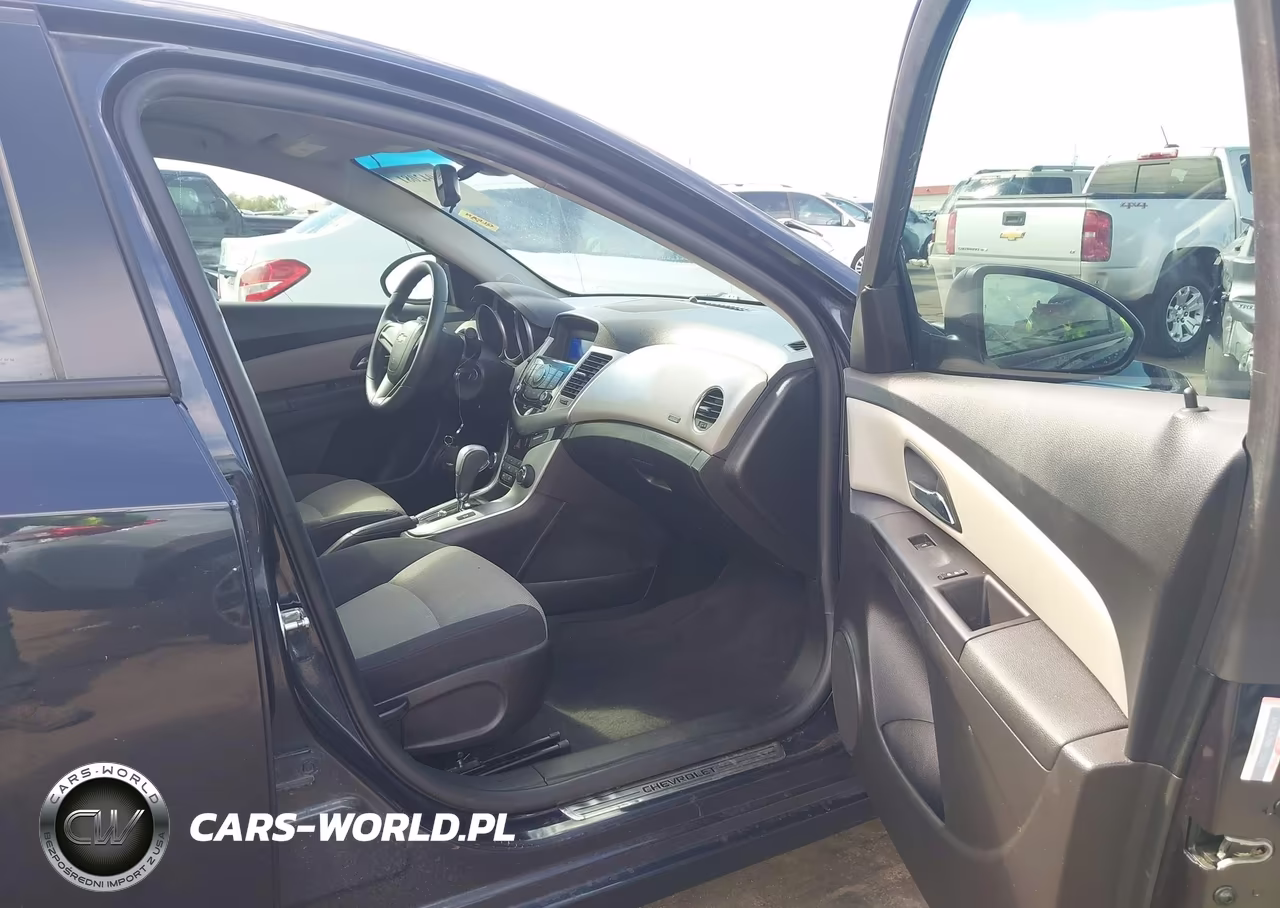 2015 Chevrolet Cruze Ls Auto VIN:1G1PA5SH3F7271929 - 5
