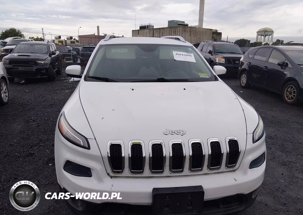 2014 Jeep Cherokee Latitude VIN:1C4PJMCS6EW226810 - 6