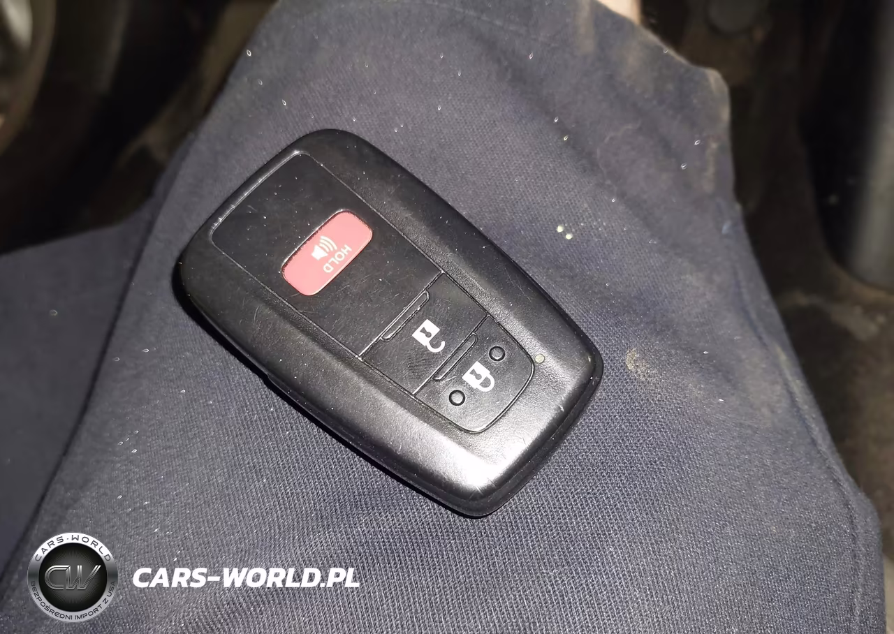 2016 Toyota Prius Two VIN:JTDKBRFUXG3506896 - 11