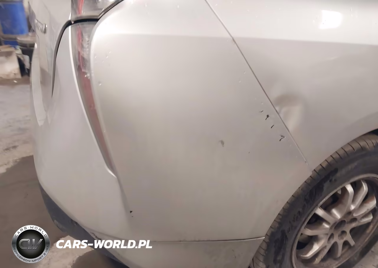 2016 Toyota Prius Two VIN:JTDKBRFUXG3506896 - 12