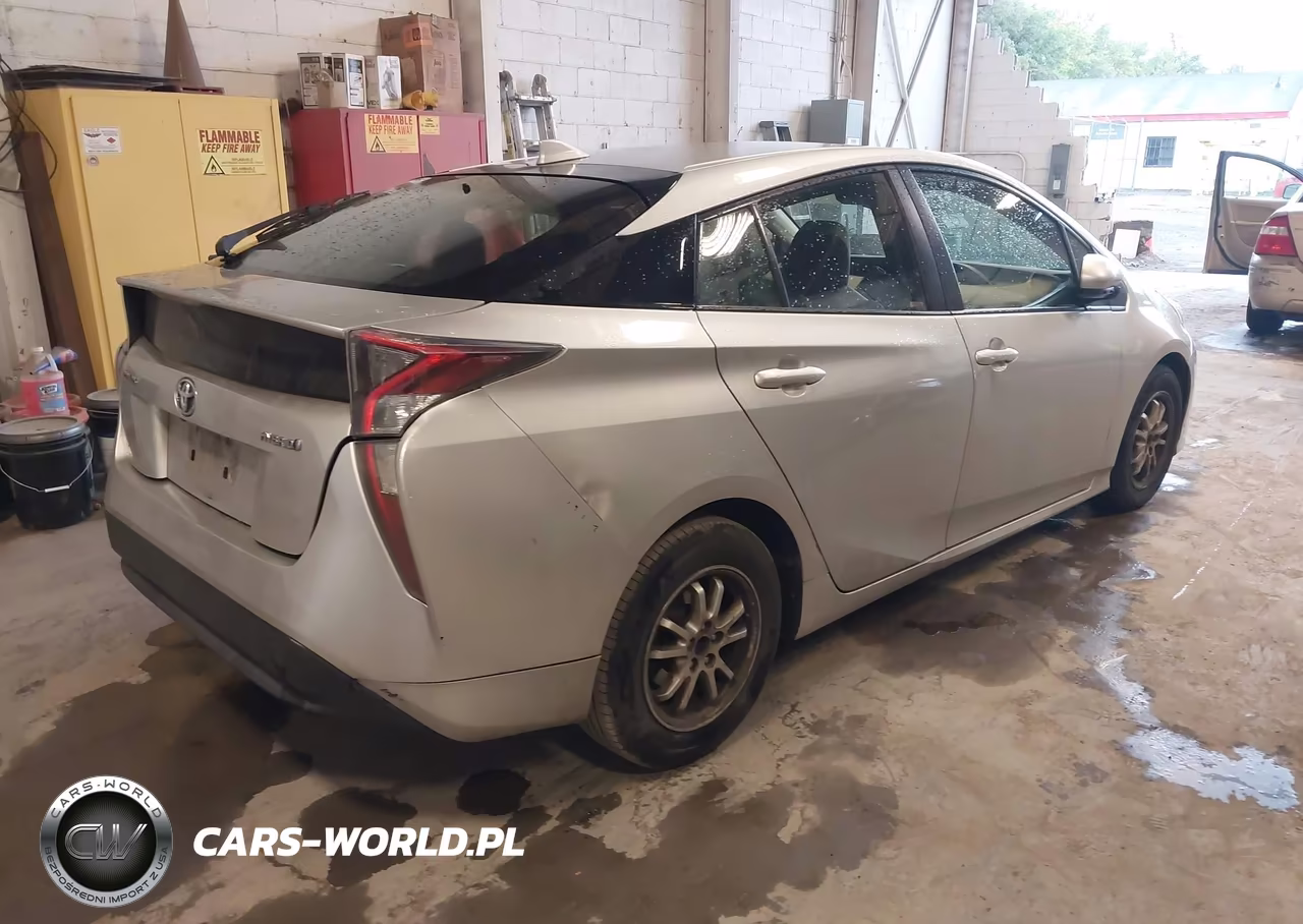 2016 Toyota Prius Two VIN:JTDKBRFUXG3506896 - 4