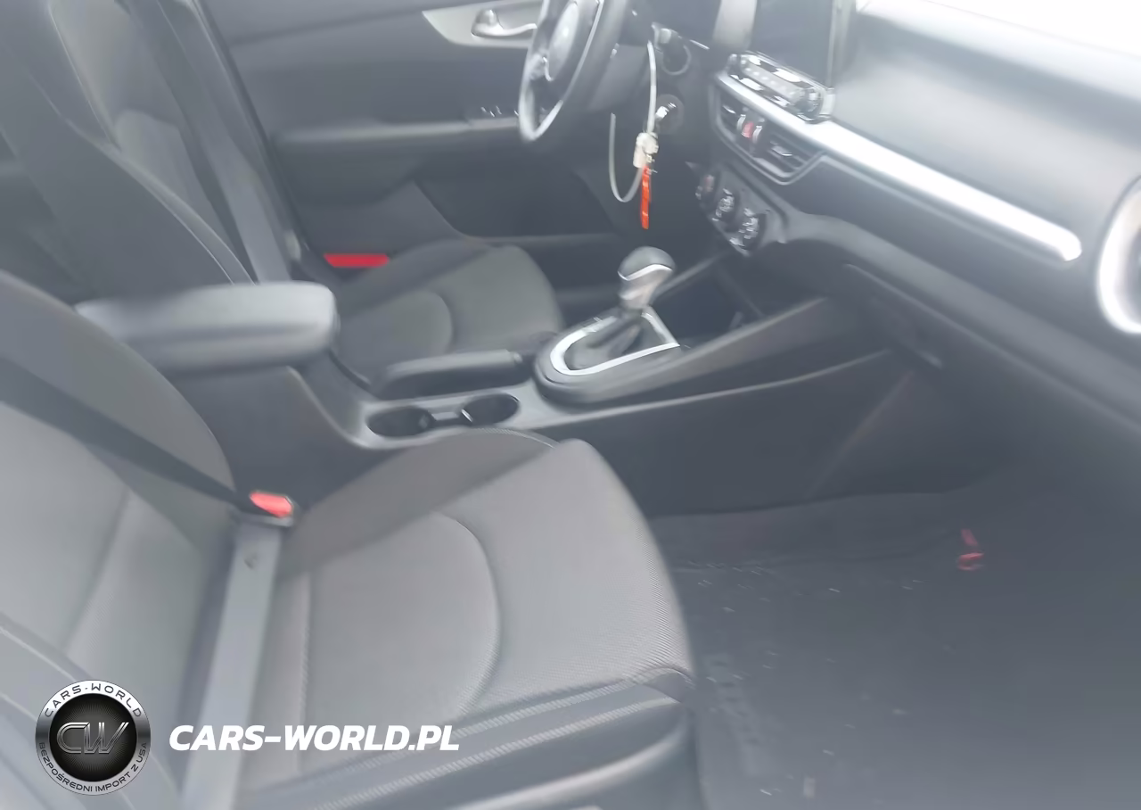 2023 Kia Forte Lxs VIN:3KPF24AD6PE643774 - 5