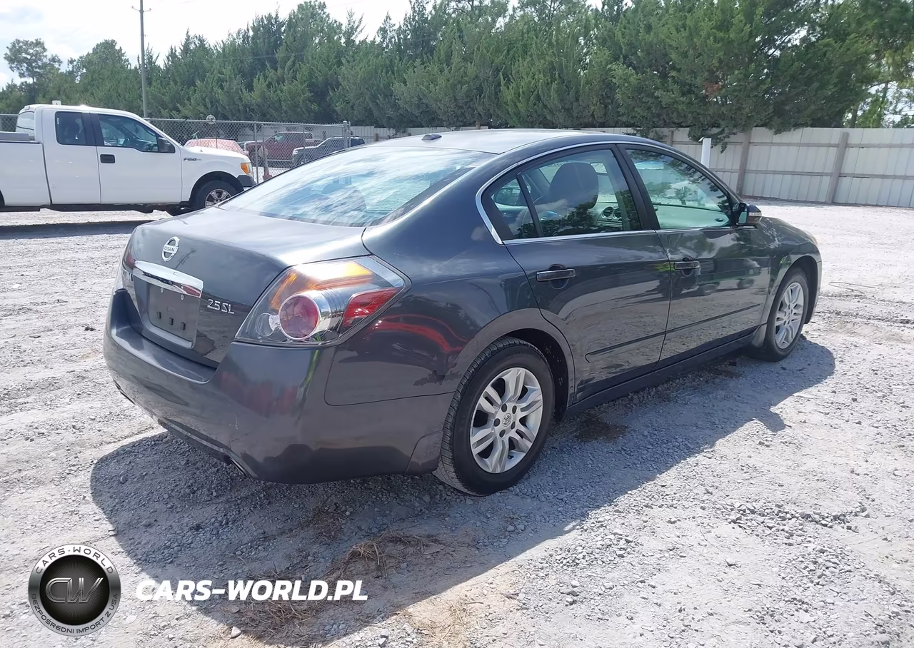 2011 Nissan Altima 2.5 S VIN:1N4AL2AP1BN420400 - 4