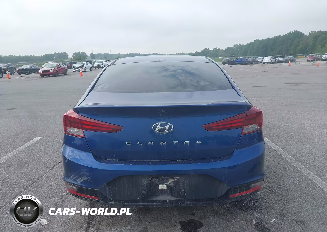 2020 Hyundai Elantra Sel VIN:5NPD84LF7LH562213 - 17