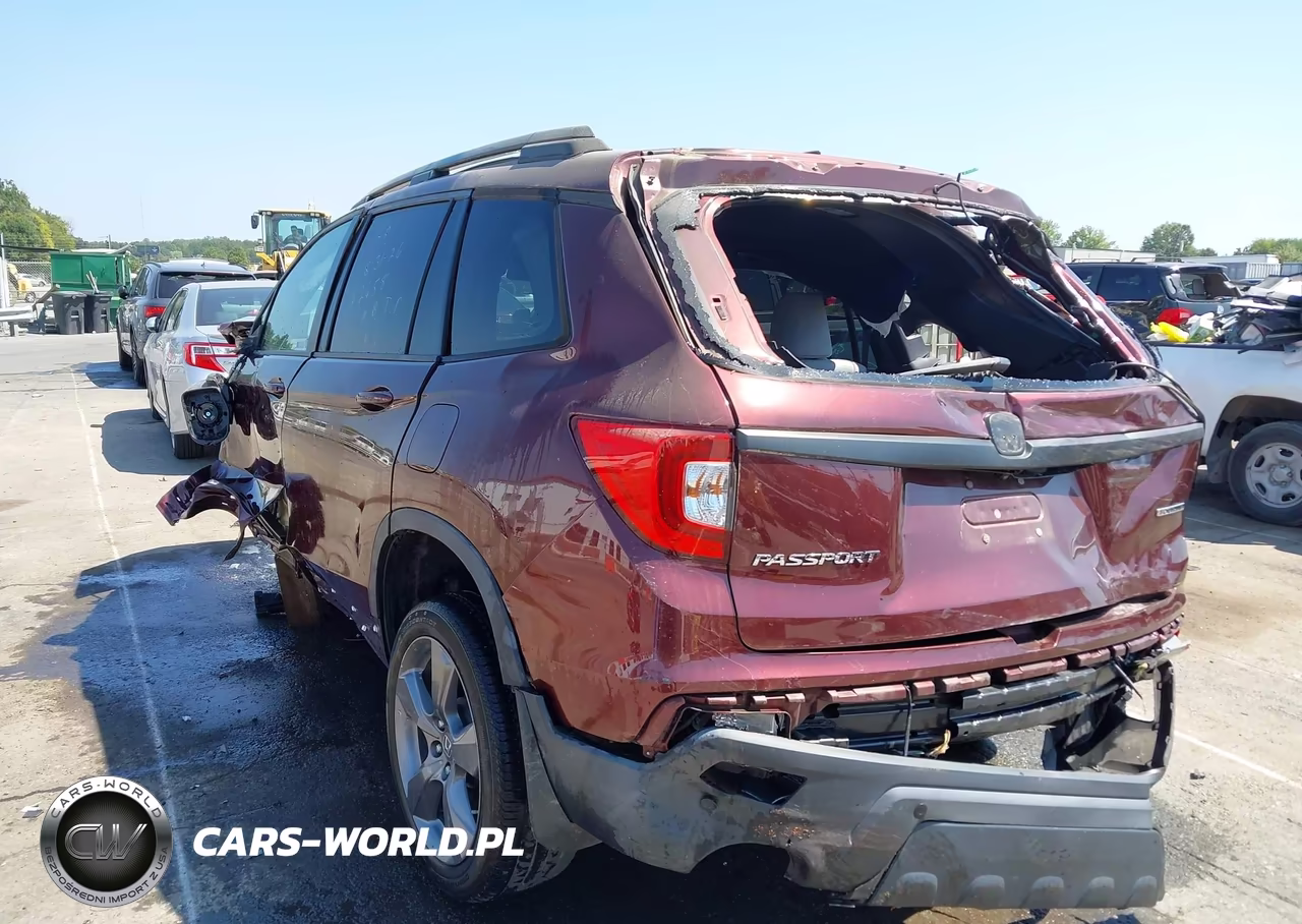 2019 Honda Passport Touring VIN:5FNYF7H96KB002658 - 3