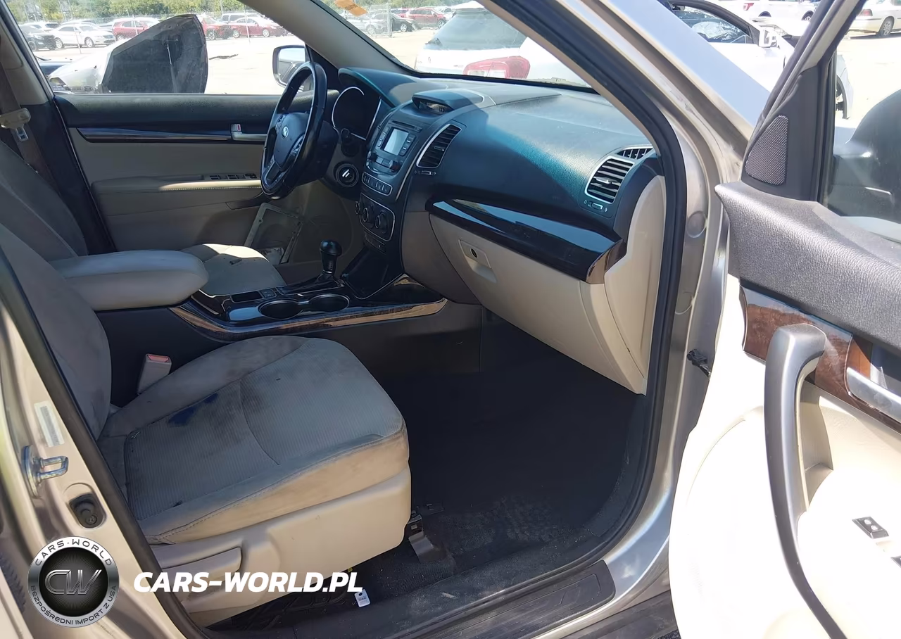 2015 Kia Sorento Lx VIN:5XYKT4A66FG567729 - 5