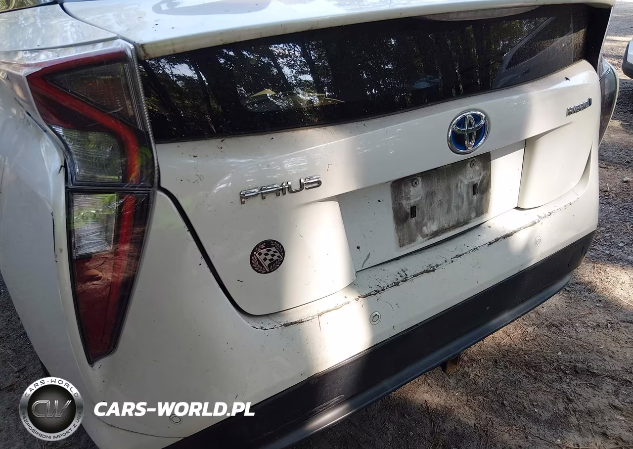 2017 Toyota Prius Two VIN:JTDKBRFU7H3048493 - 6