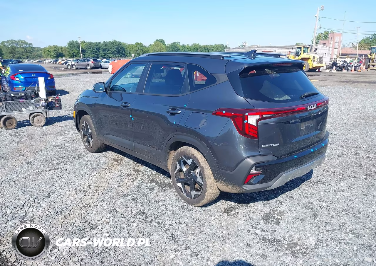 2025 Kia Seltos S VIN:KNDEUCAA5S7811483 - 3