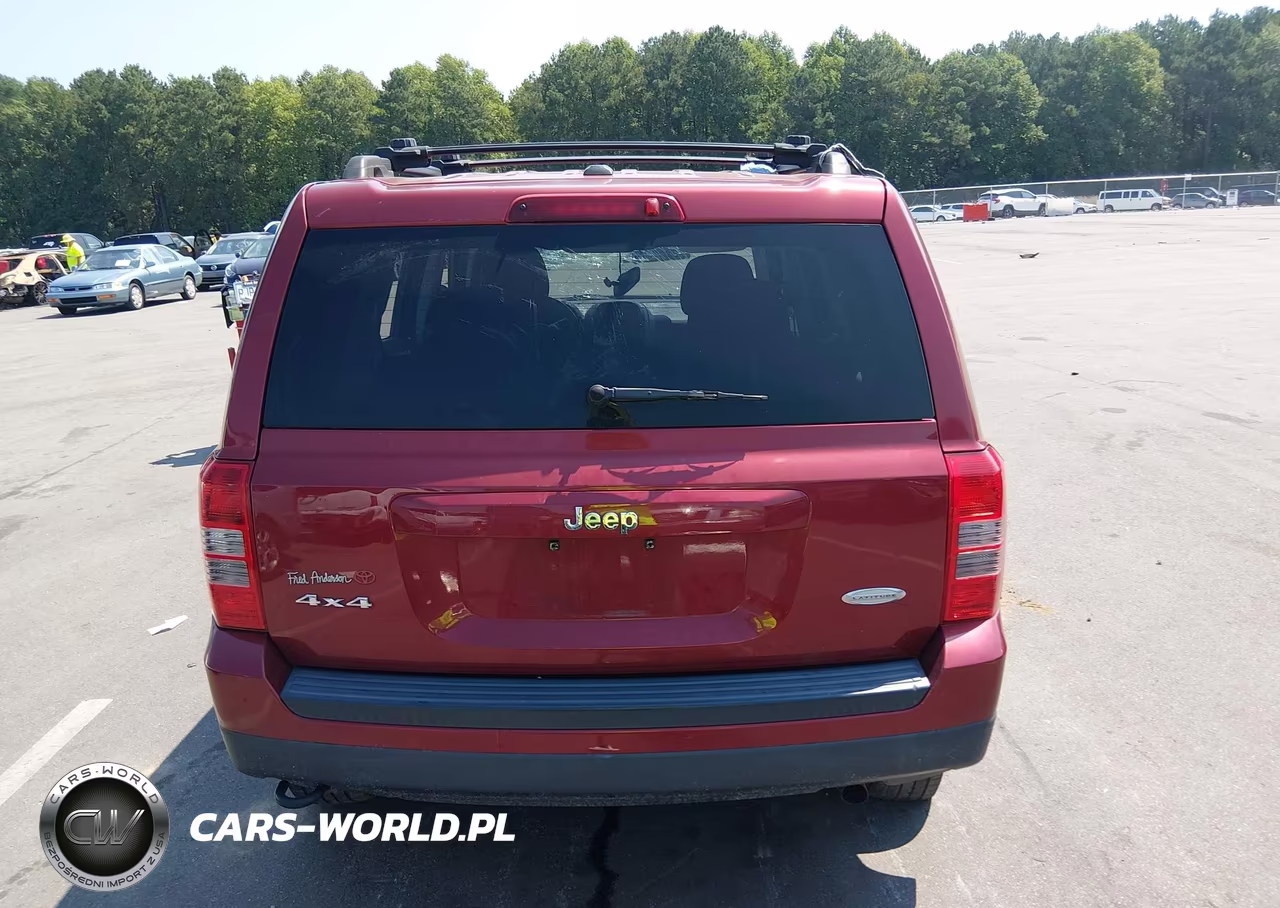 2014 Jeep Patriot Latitude VIN:1C4NJRFB9ED590392 - 16