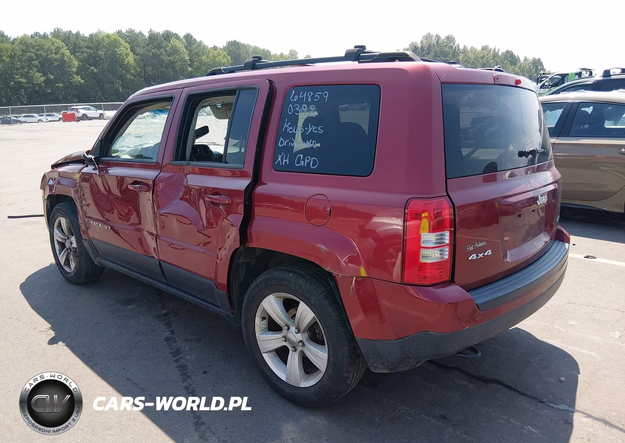 2014 Jeep Patriot Latitude VIN:1C4NJRFB9ED590392 - 3