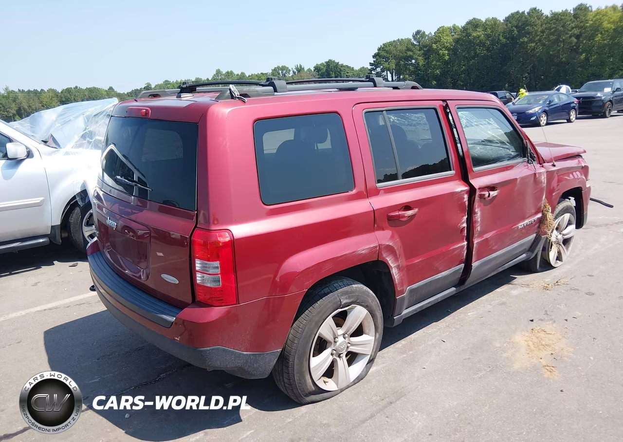 2014 Jeep Patriot Latitude VIN:1C4NJRFB9ED590392 - 4