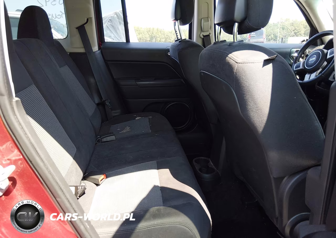 2014 Jeep Patriot Latitude VIN:1C4NJRFB9ED590392 - 8