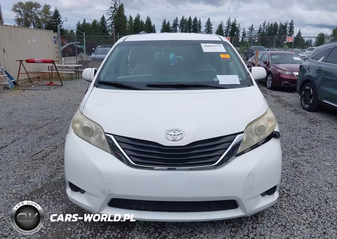 2014 Toyota Sienna Le V6 8 Passenger VIN:5TDKK3DC0ES474205 - 11