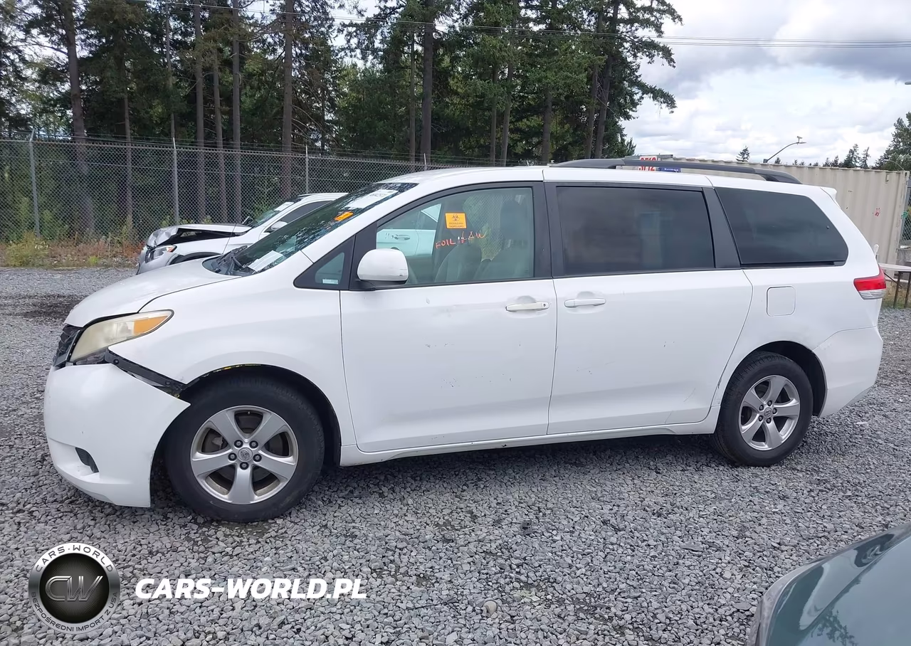 2014 Toyota Sienna Le V6 8 Passenger VIN:5TDKK3DC0ES474205 - 13