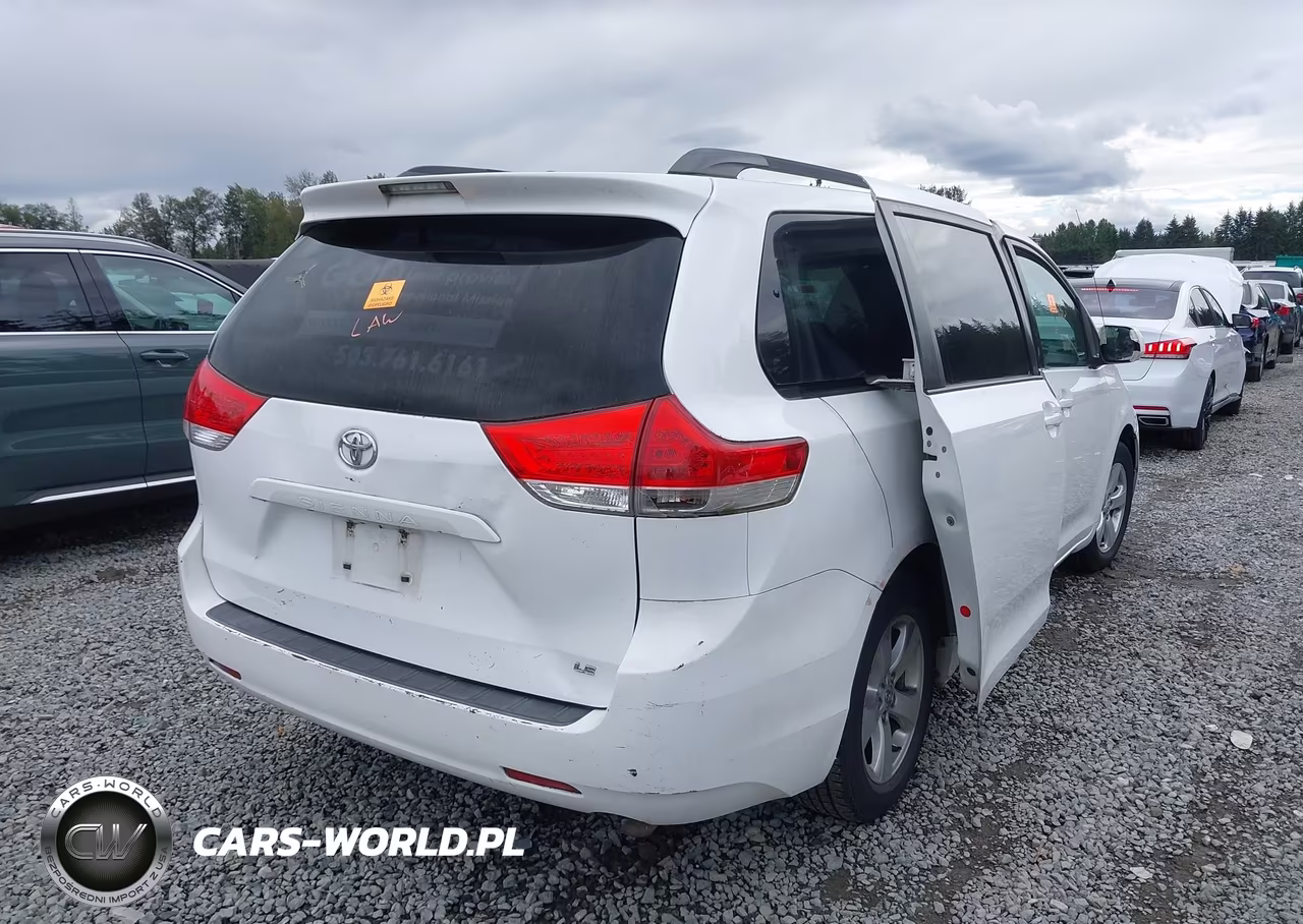 2014 Toyota Sienna Le V6 8 Passenger VIN:5TDKK3DC0ES474205 - 4