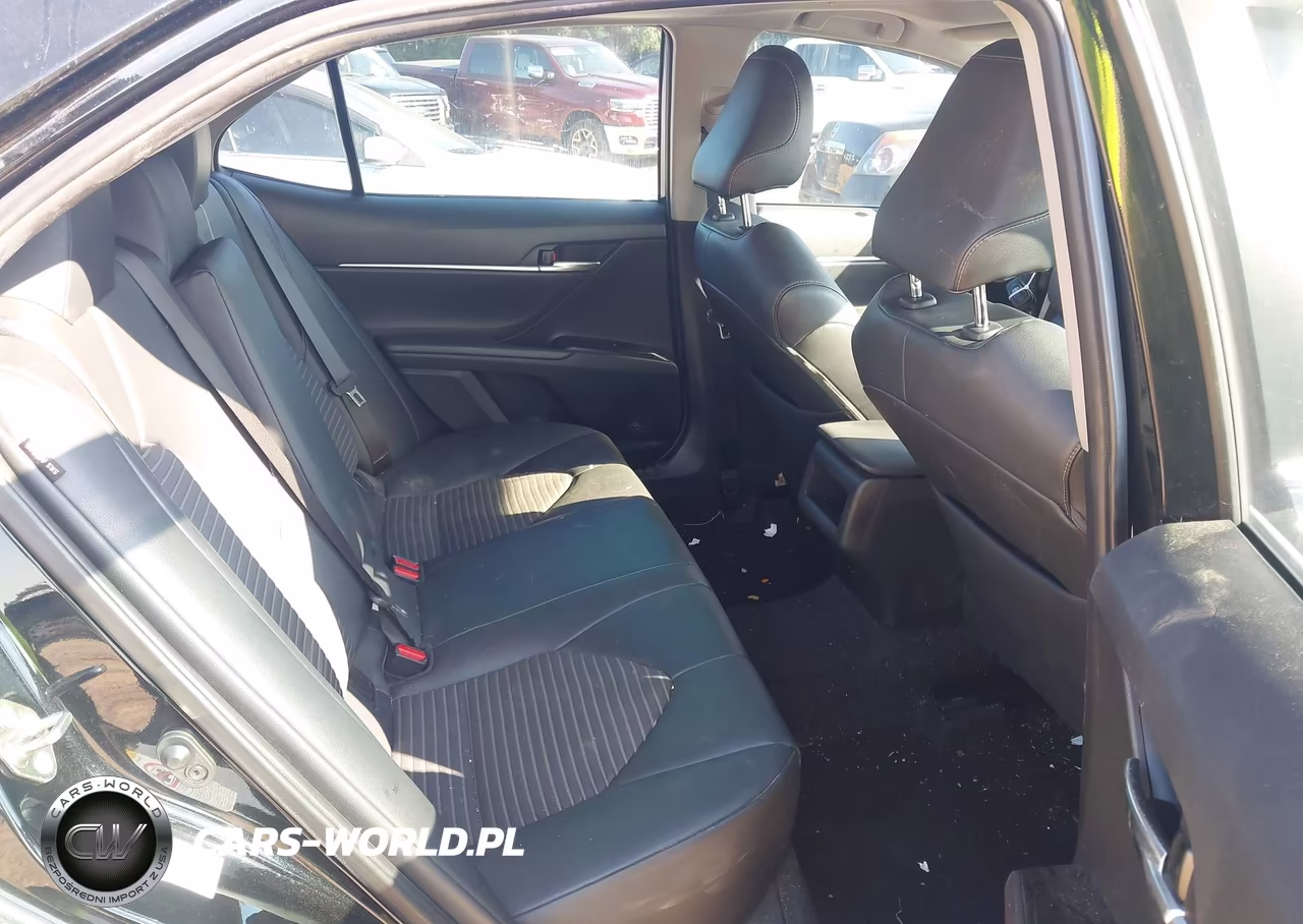 2019 Toyota Camry Se VIN:4T1B11HK1KU724157 - 8