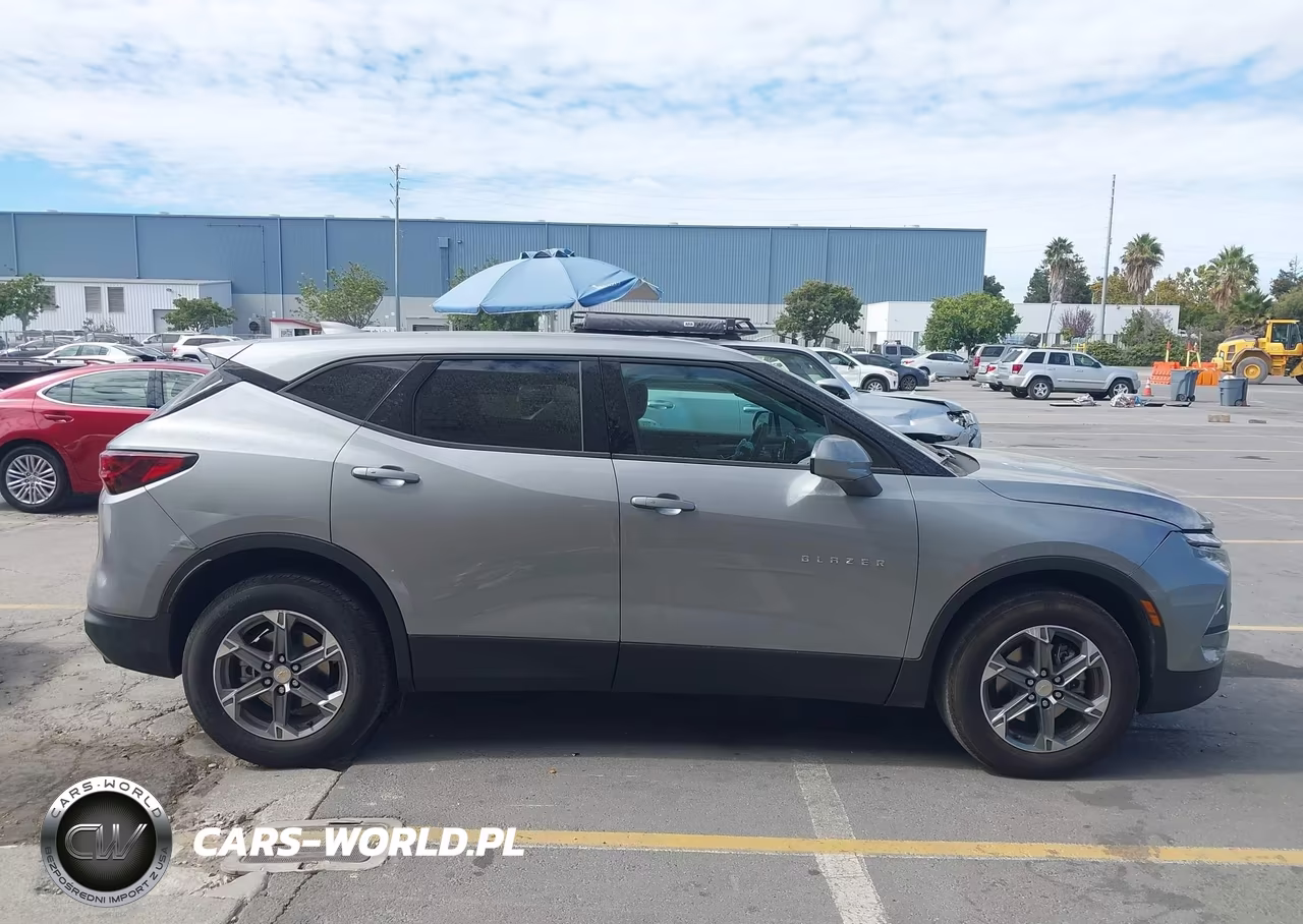 2025 Chevrolet Blazer Awd 2Lt VIN:3GNKBHR47SS192379 - 14