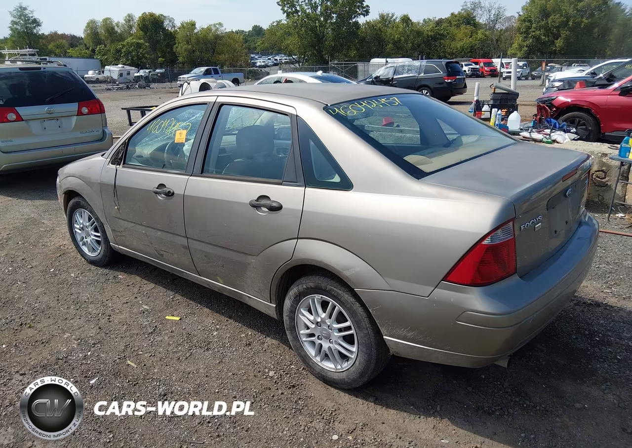 2005 Ford Focus Zx4 VIN:1FAHP34N55W233145 - 3