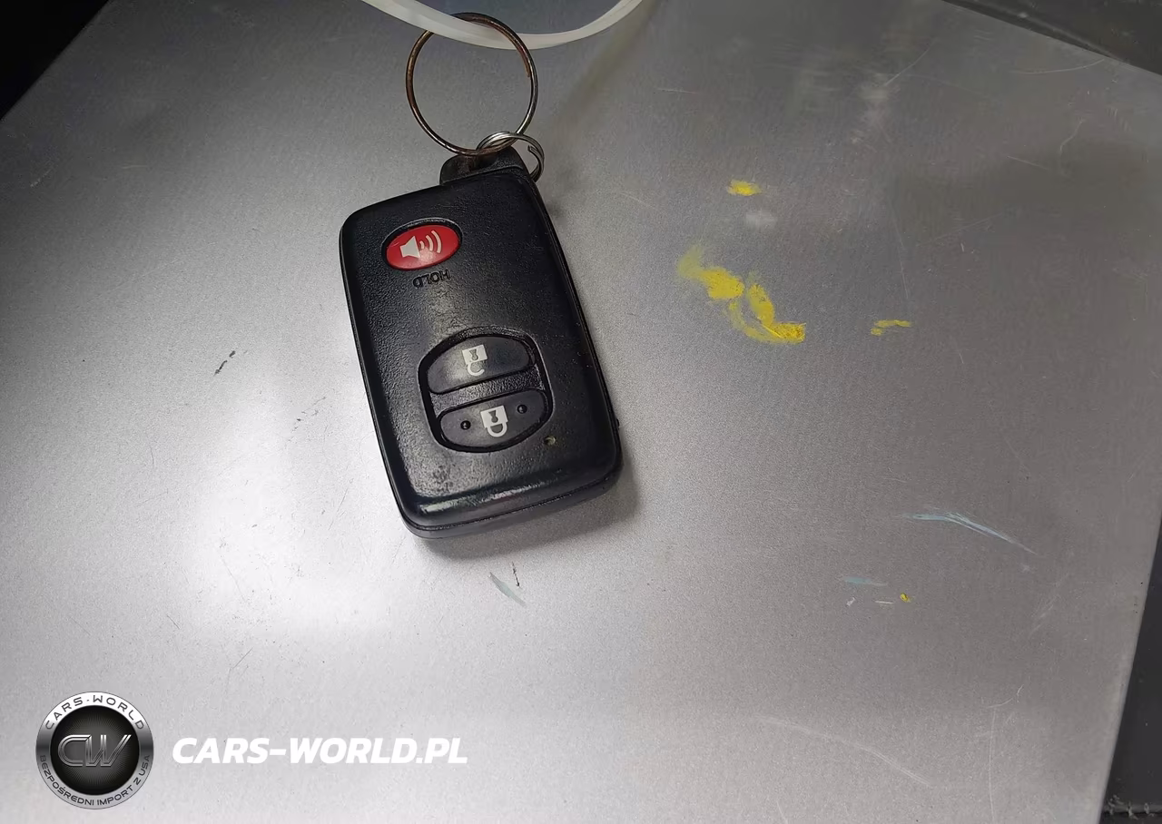 2014 Toyota Prius Two VIN:JTDKN3DU8E1753396 - 11