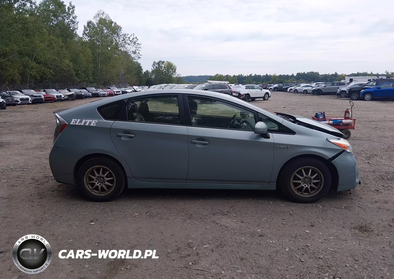 2014 Toyota Prius Two VIN:JTDKN3DU8E1753396 - 13