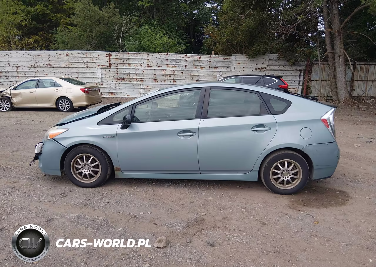 2014 Toyota Prius Two VIN:JTDKN3DU8E1753396 - 14