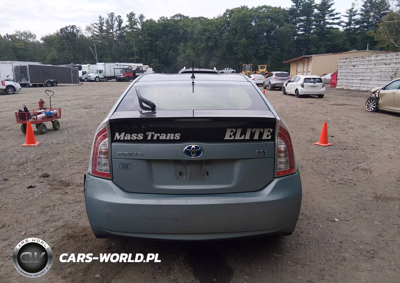 2014 Toyota Prius Two VIN:JTDKN3DU8E1753396 - 16