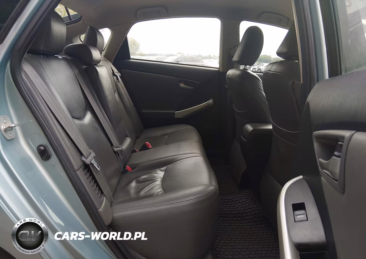 2014 Toyota Prius Two VIN:JTDKN3DU8E1753396 - 8