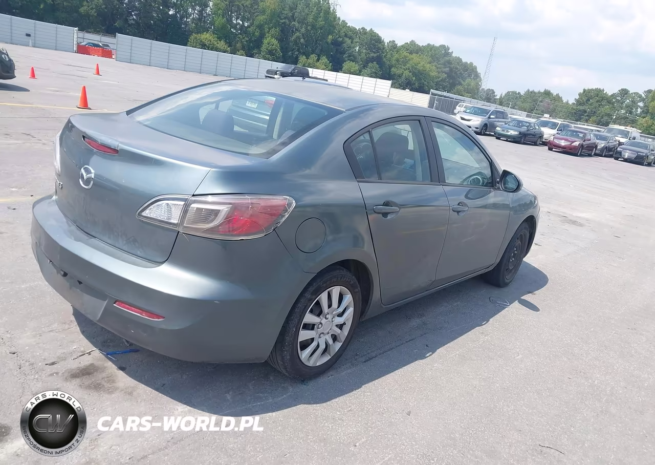 2012 Mazda Mazda3 I Sport VIN:JM1BL1UFXC1612340 - 4