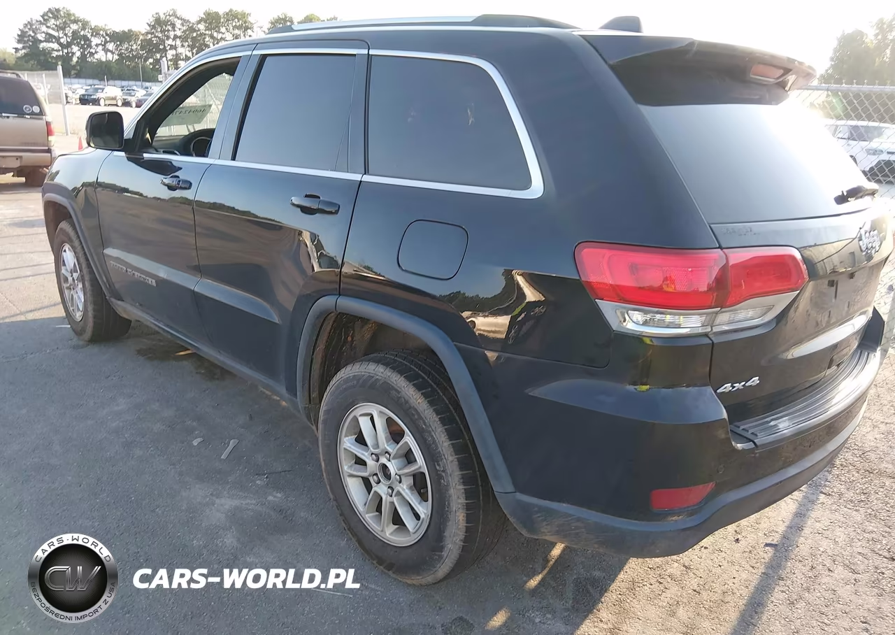 2019 Jeep Grand Cherokee Laredo E 4X4 VIN:1C4RJFAG5KC567180 - 3