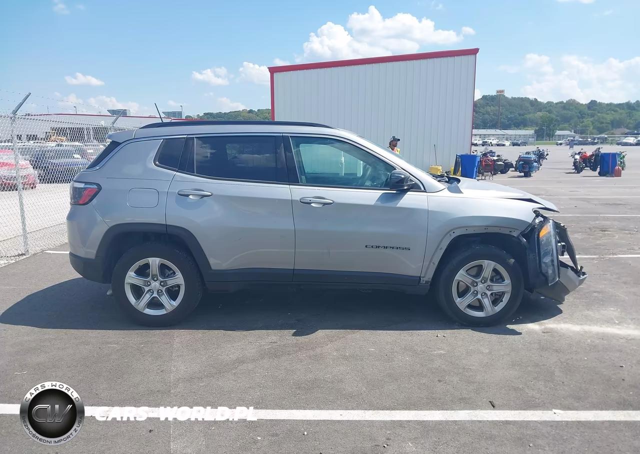 2024 Jeep Compass Latitude 4X4 VIN:3C4NJDBNXRT592638 - 13