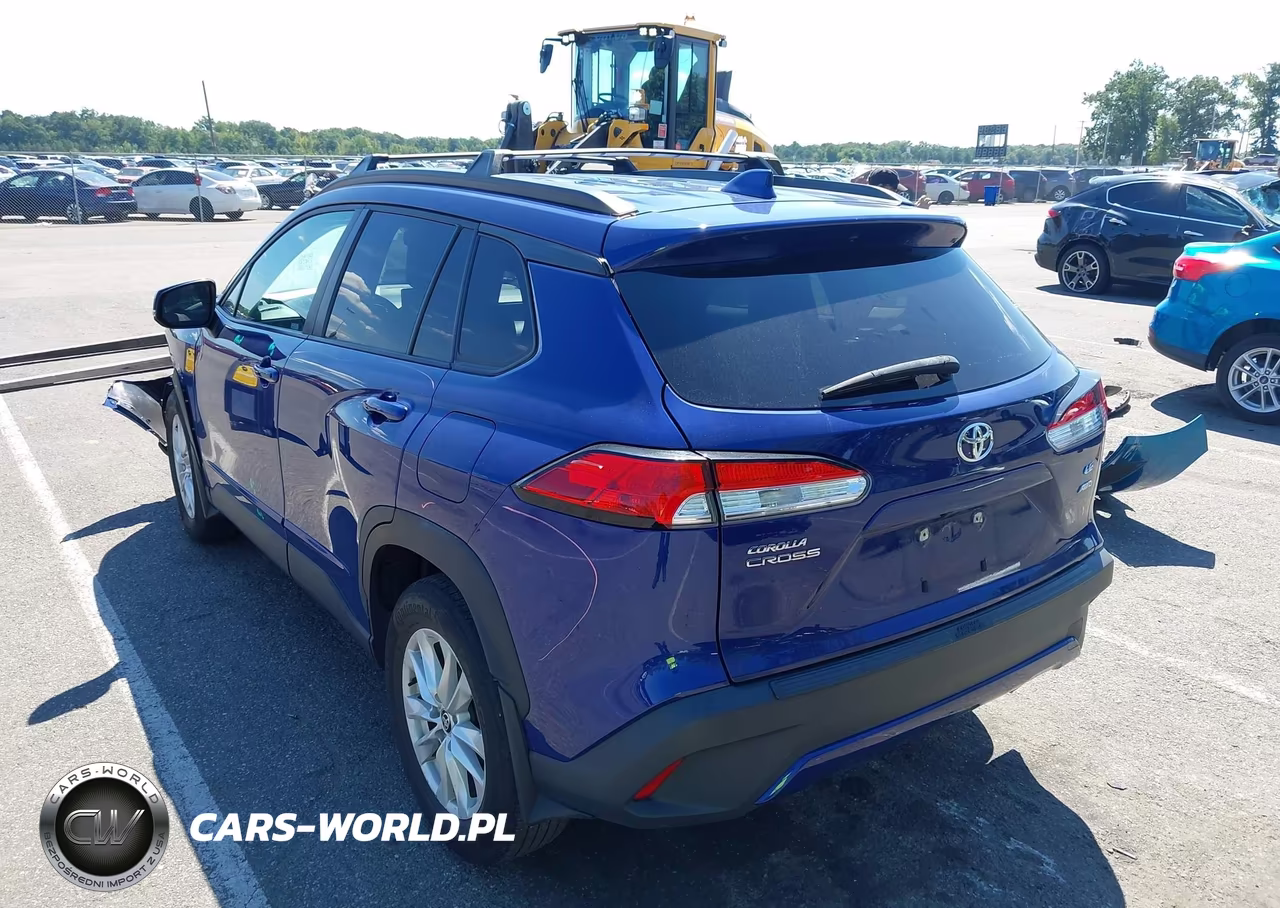 2023 Toyota Corolla Cross Le VIN:7MUBAABG3PV061183 - 3