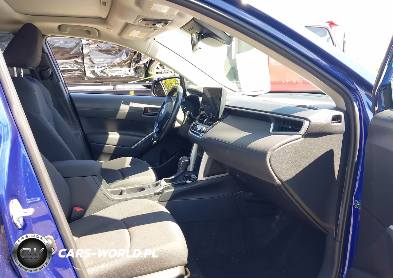 2023 Toyota Corolla Cross Le VIN:7MUBAABG3PV061183 - 5