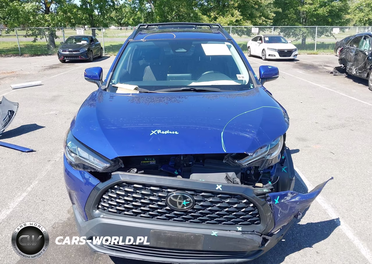 2023 Toyota Corolla Cross Le VIN:7MUBAABG3PV061183 - 6
