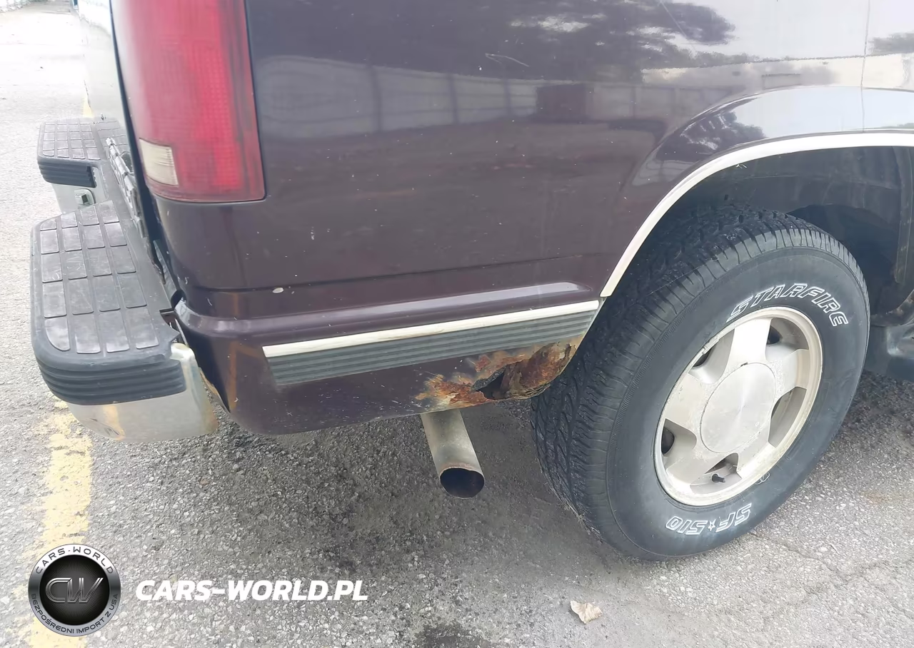 1996 Chevrolet Tahoe K1500 VIN:1GNEK13R8TJ321273 - 12