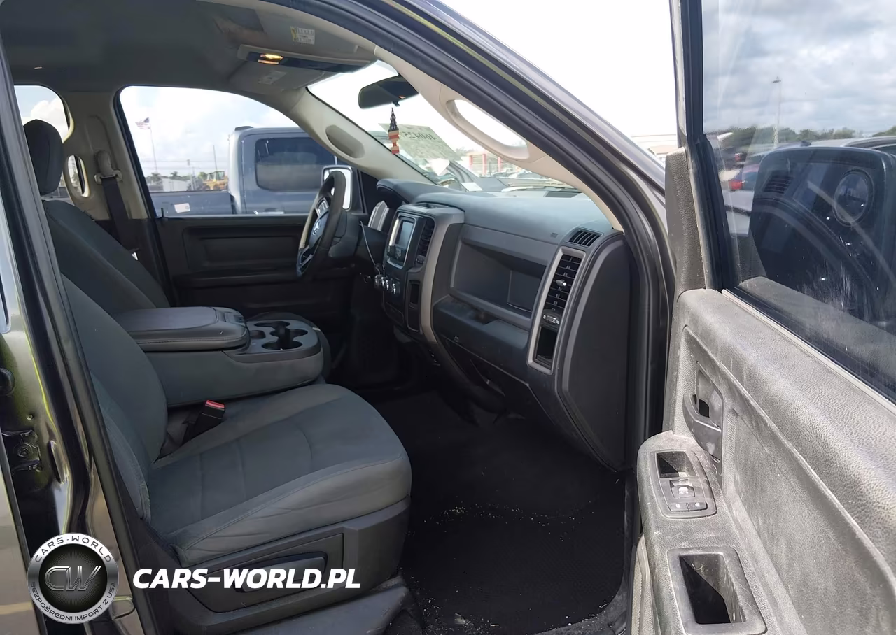 2017 Ram 1500 Express 4X2 6'4 Box VIN:1C6RR6FT5HS836086 - 5