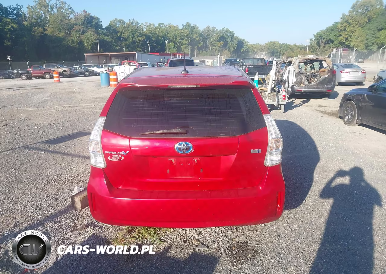 2014 Toyota Prius V Five VIN:JTDZN3EU1E3318205 - 16