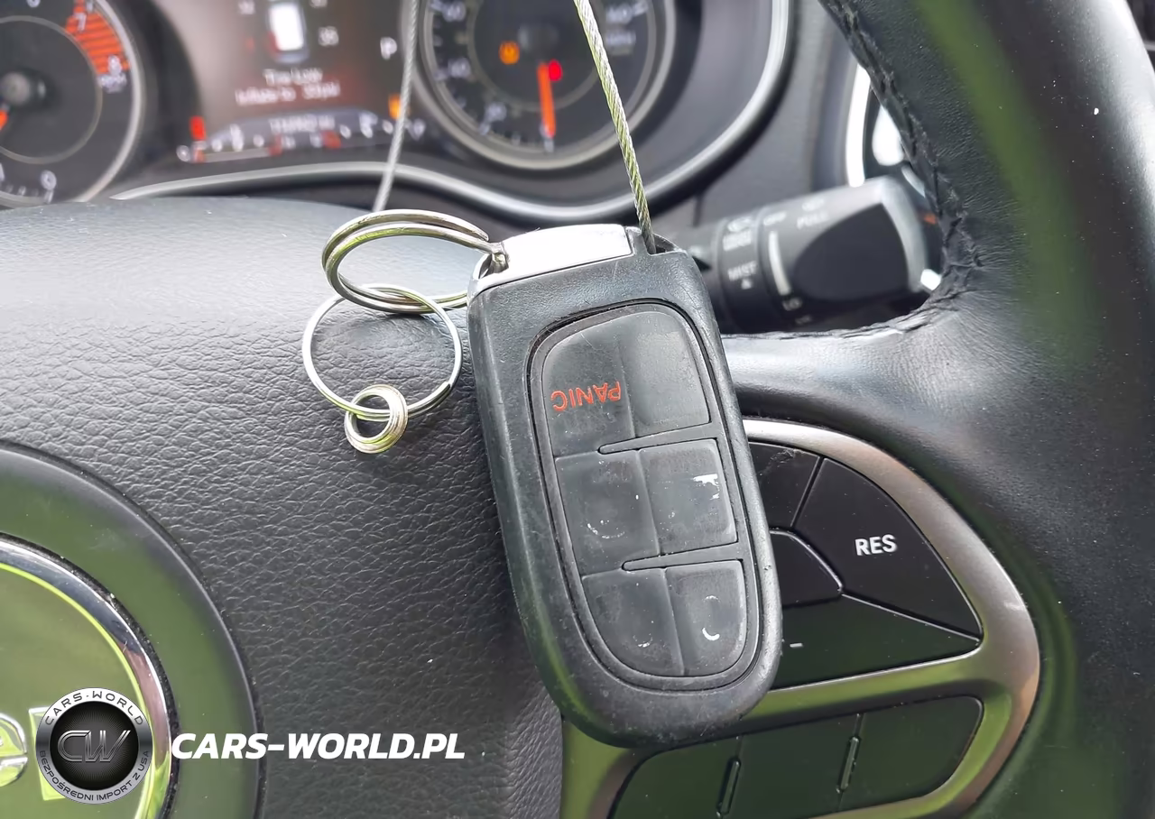 2019 Jeep Cherokee Limited 4X4 VIN:1C4PJMDX7KD438228 - 11