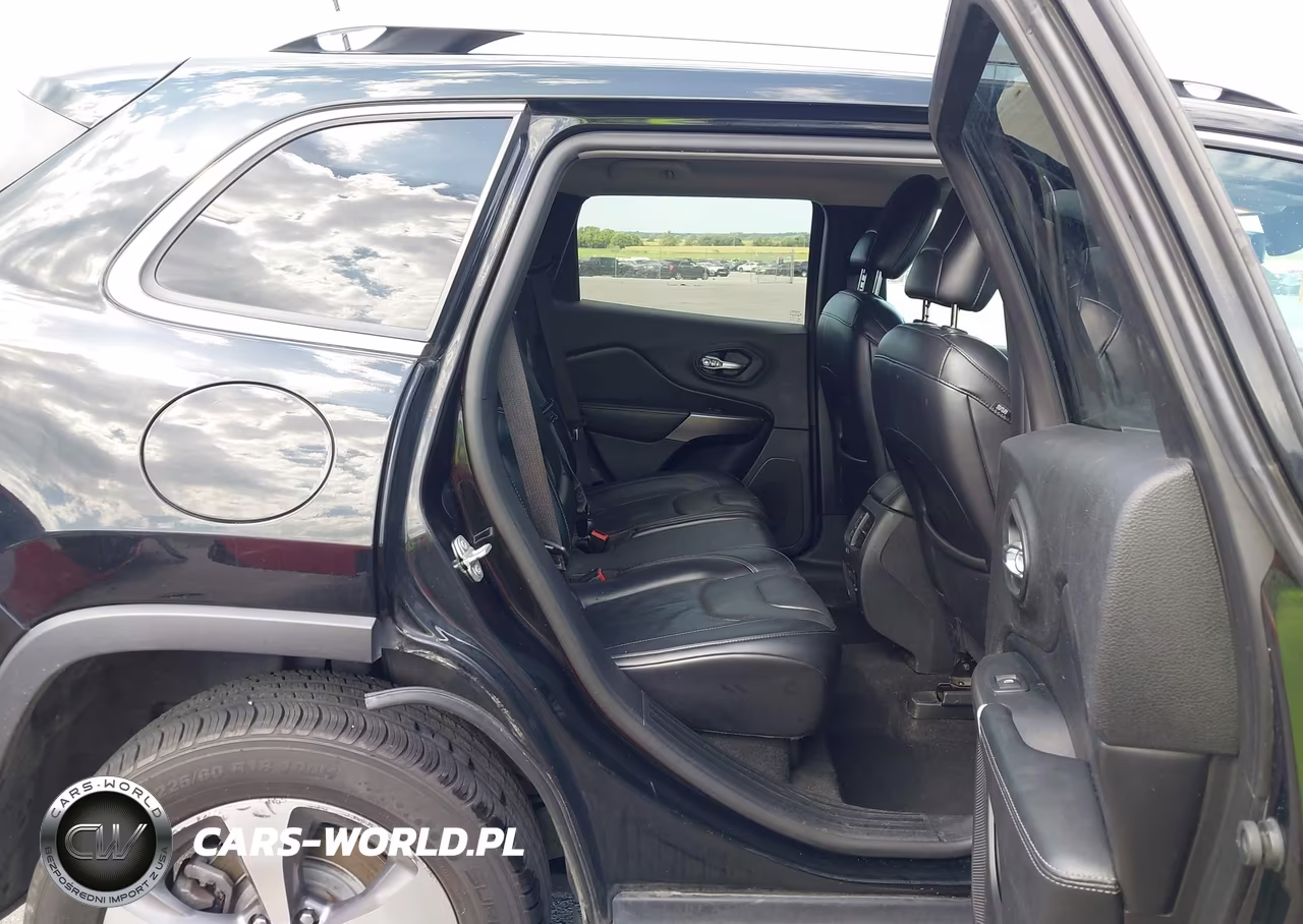 2019 Jeep Cherokee Limited 4X4 VIN:1C4PJMDX7KD438228 - 8