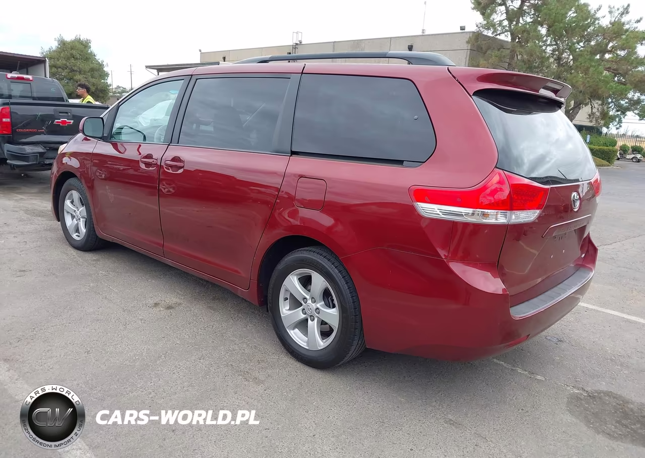 2011 Toyota Sienna Le V6 VIN:5TDKK3DC0BS092543 - 3