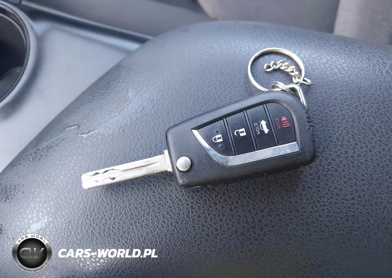 2019 Toyota Camry Le VIN:4T1B11HK2KU703673 - 11