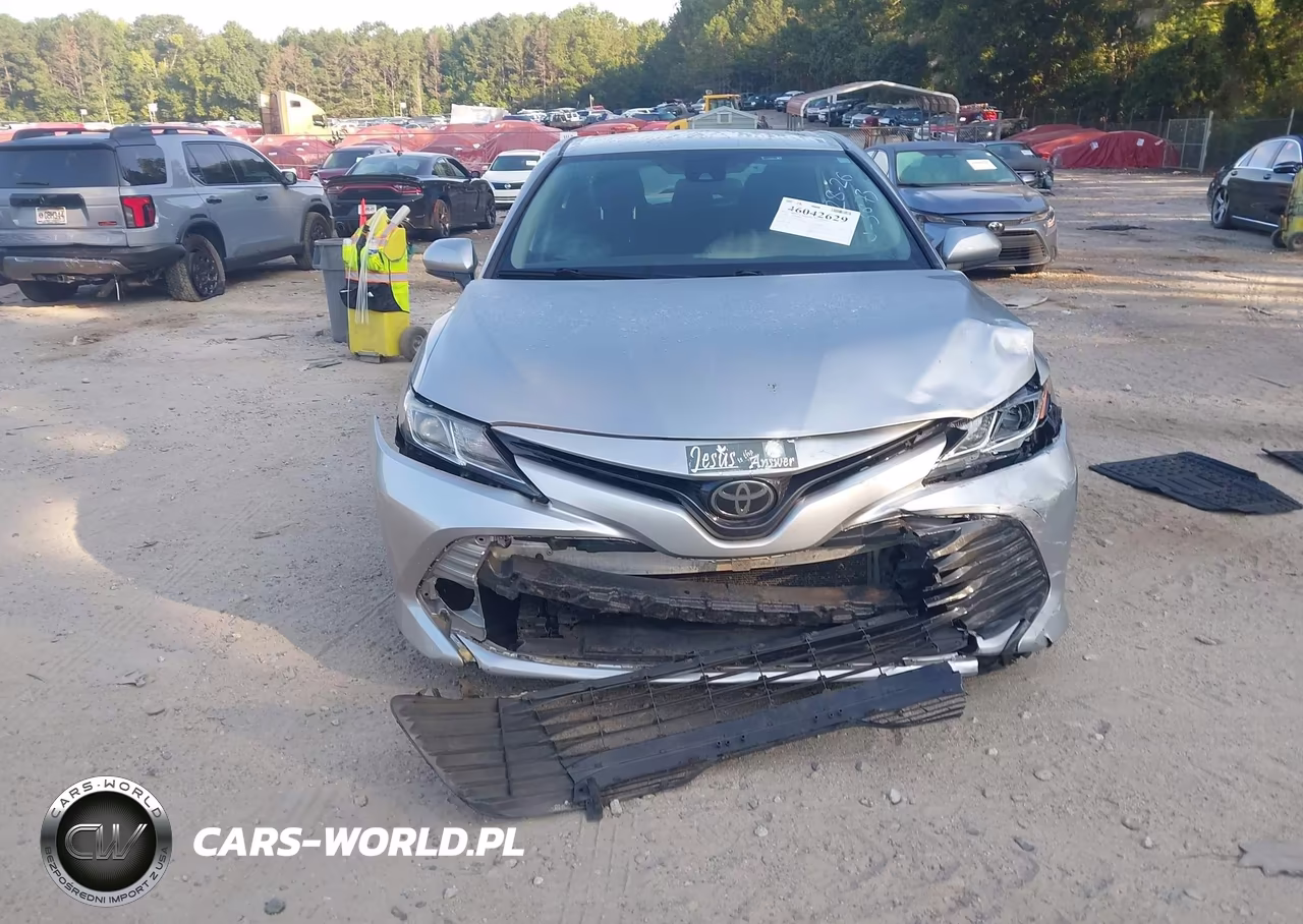 2019 Toyota Camry Le VIN:4T1B11HK2KU703673 - 12