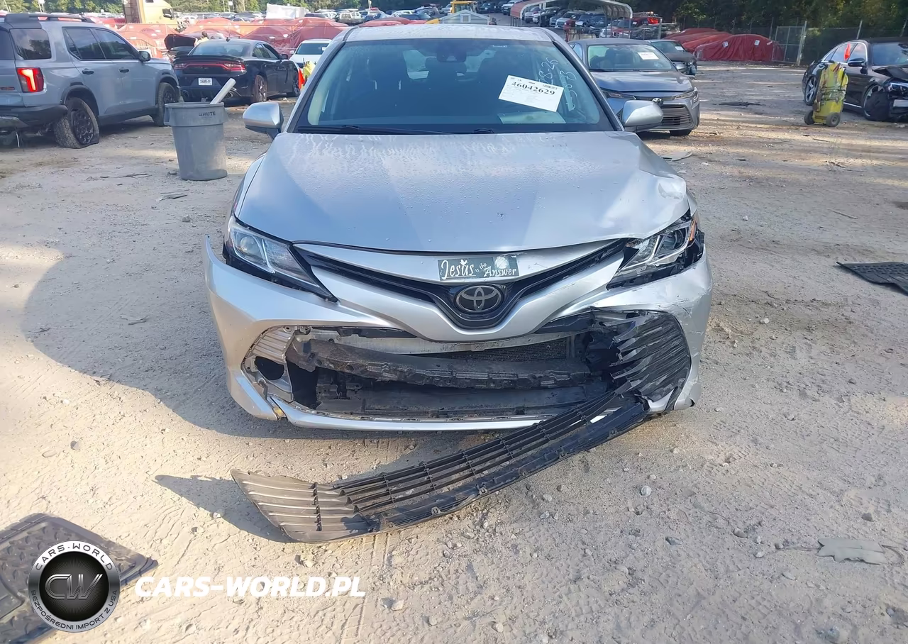 2019 Toyota Camry Le VIN:4T1B11HK2KU703673 - 6