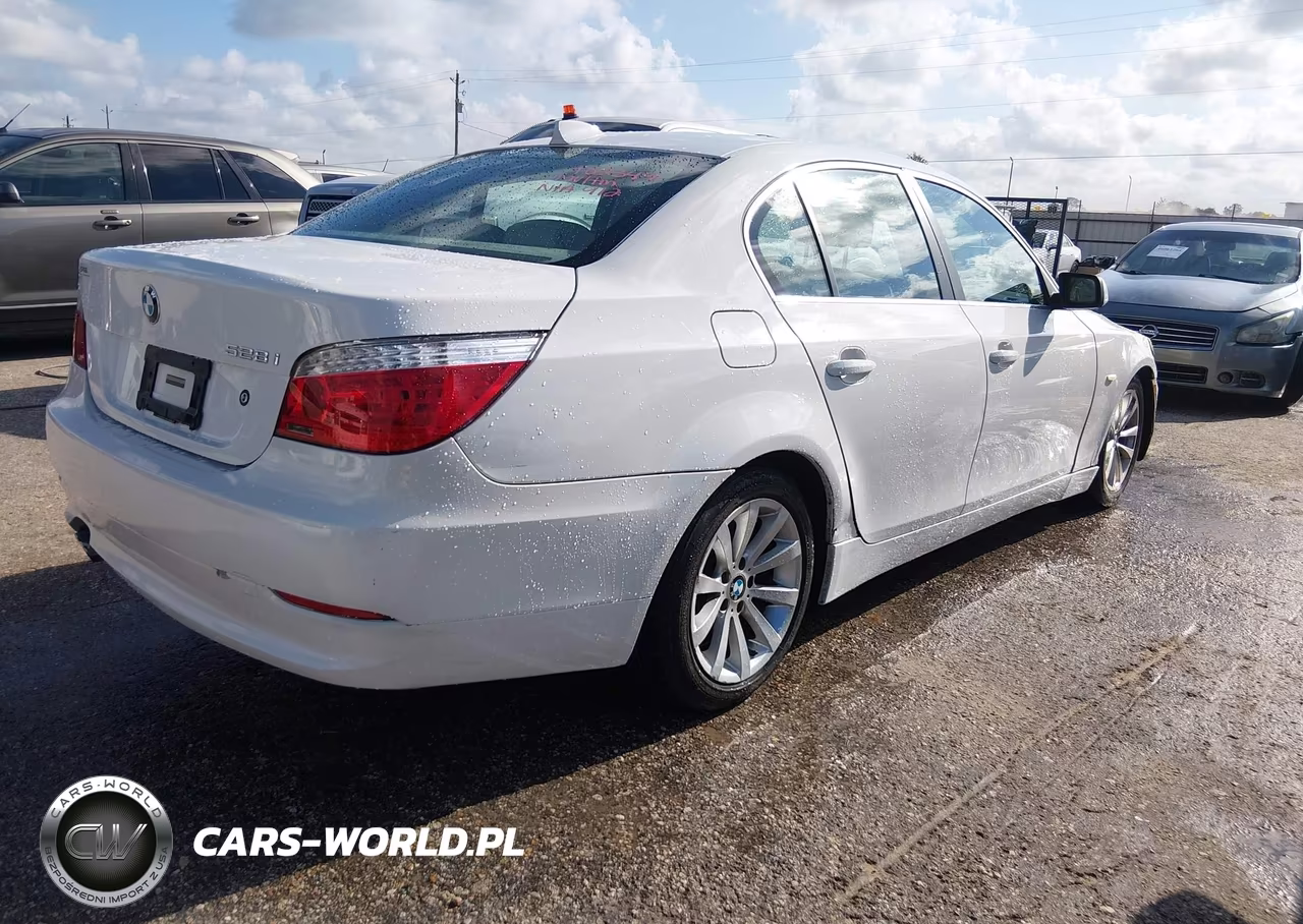 2008 BMW 528I VIN:WBANU53588CT02349 - 4
