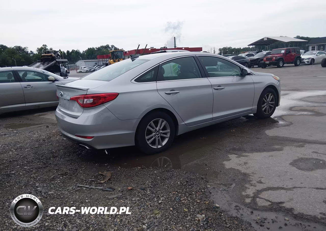 2015 Hyundai Sonata Se VIN:5NPE24AF6FH015737 - 4