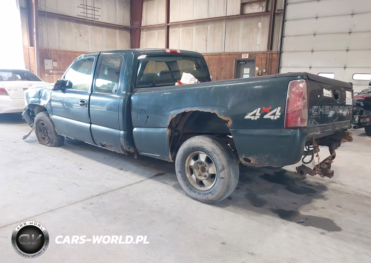2003 Chevrolet Silverado 1500 VIN:2GCEK19T031371378 - 3